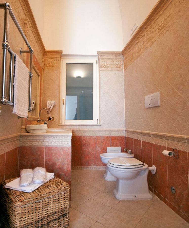 Dimora De Brado Bed & Breakfast Trani Eksteriør bilde