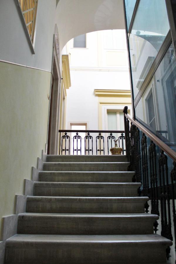 Dimora De Brado Bed & Breakfast Trani Eksteriør bilde