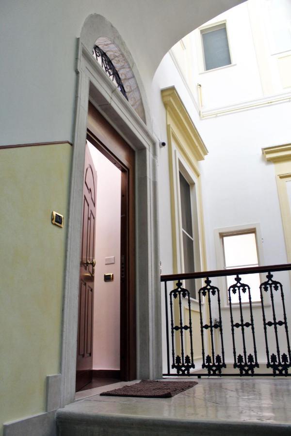 Dimora De Brado Bed & Breakfast Trani Eksteriør bilde